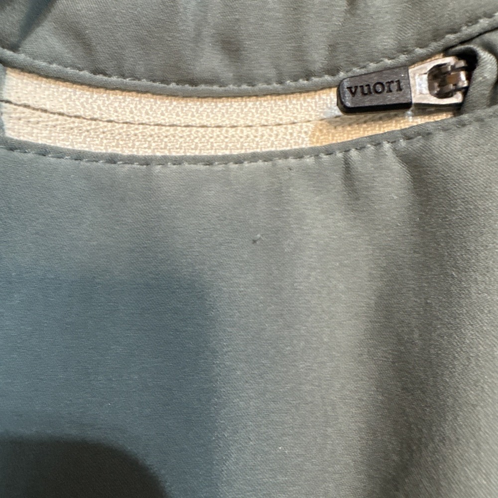 Vuori Clementine 2.0 Women's No Size Tag Sage Green Lined Athletic S/M #064 - Picture 5 of 10